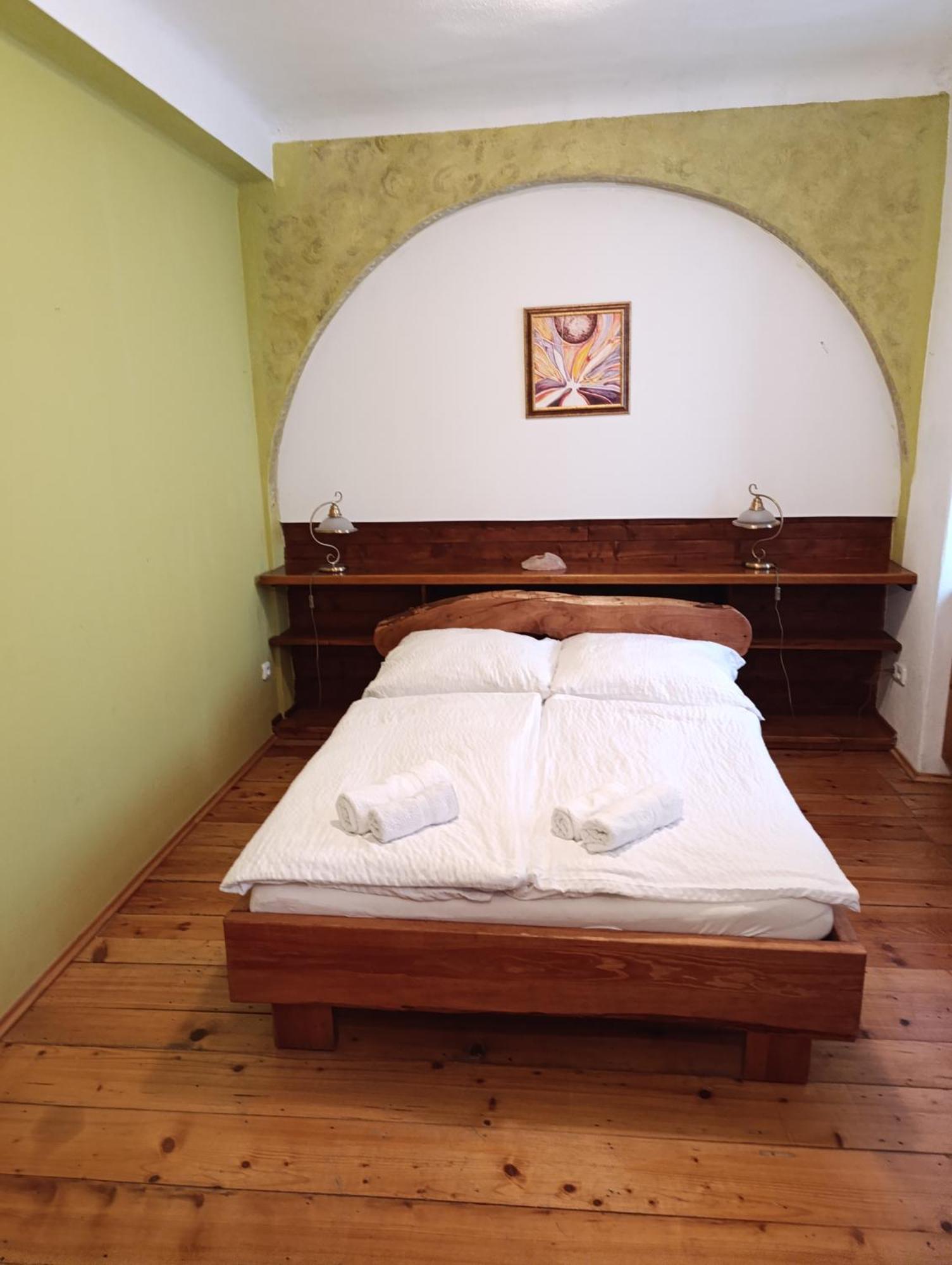 Penzion Avalon Valtice Hotel Bagian luar foto